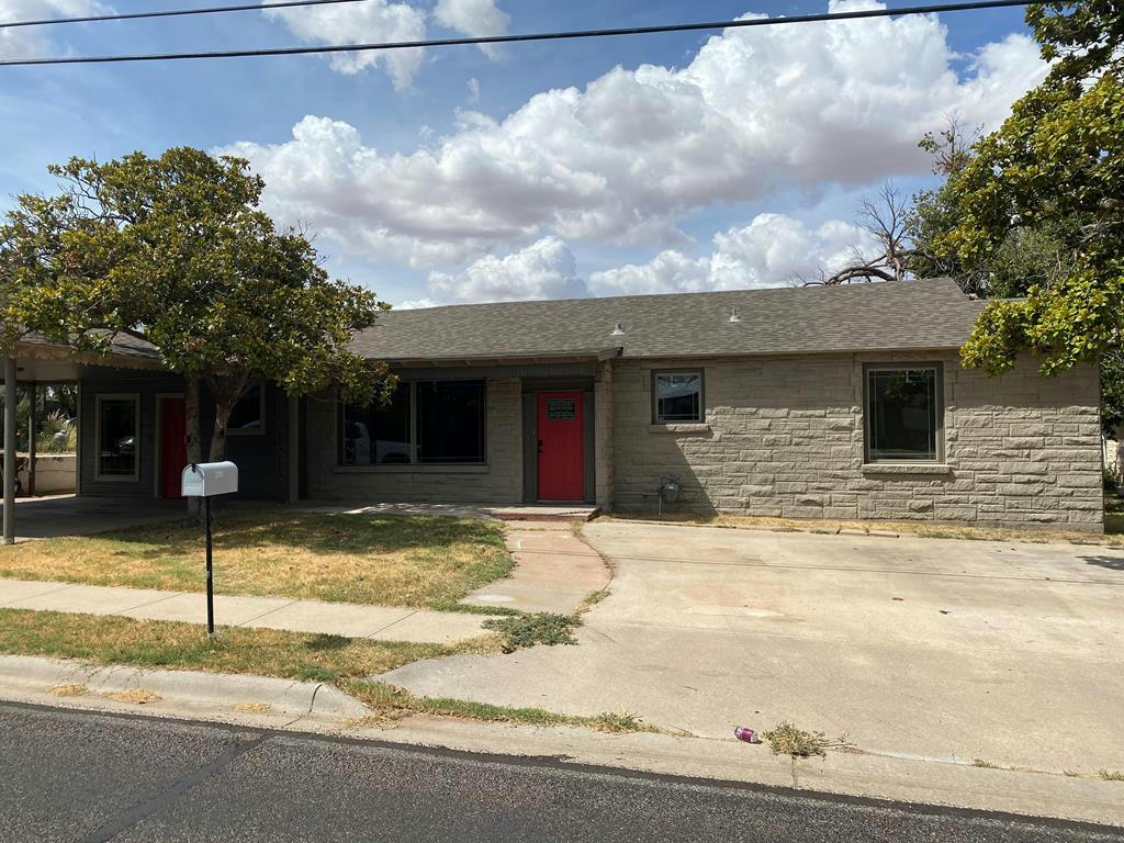 2305 30TH ST, SNYDER, TX 79549, photo 1 of 16